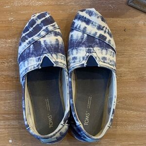TOMS Indigo and Cream Tie-Dye Slip-Ons